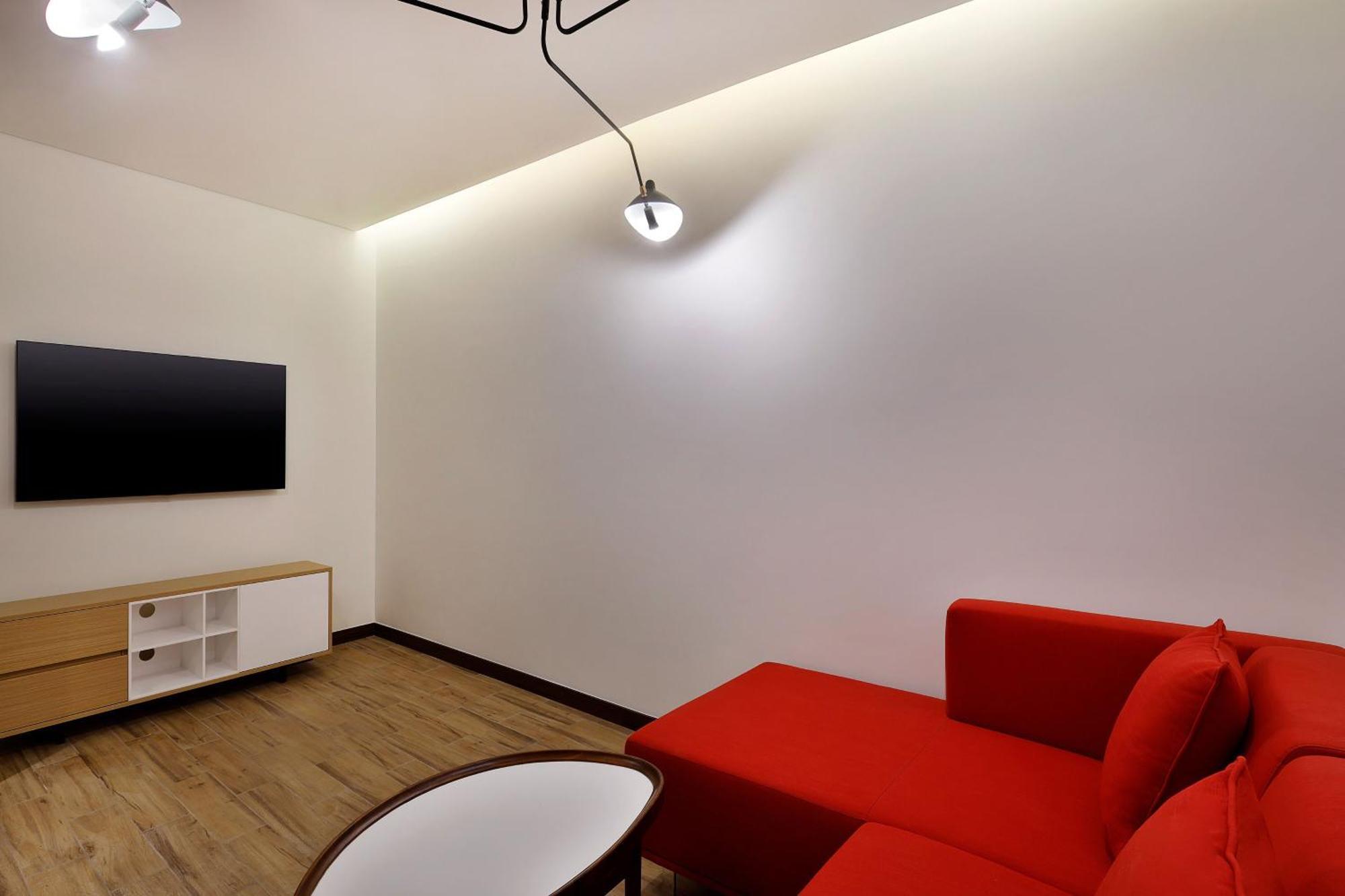 Aloft Savvy King Room - Complimentary DXB Airport Shuttle Drop Off,1643232707:JPEG